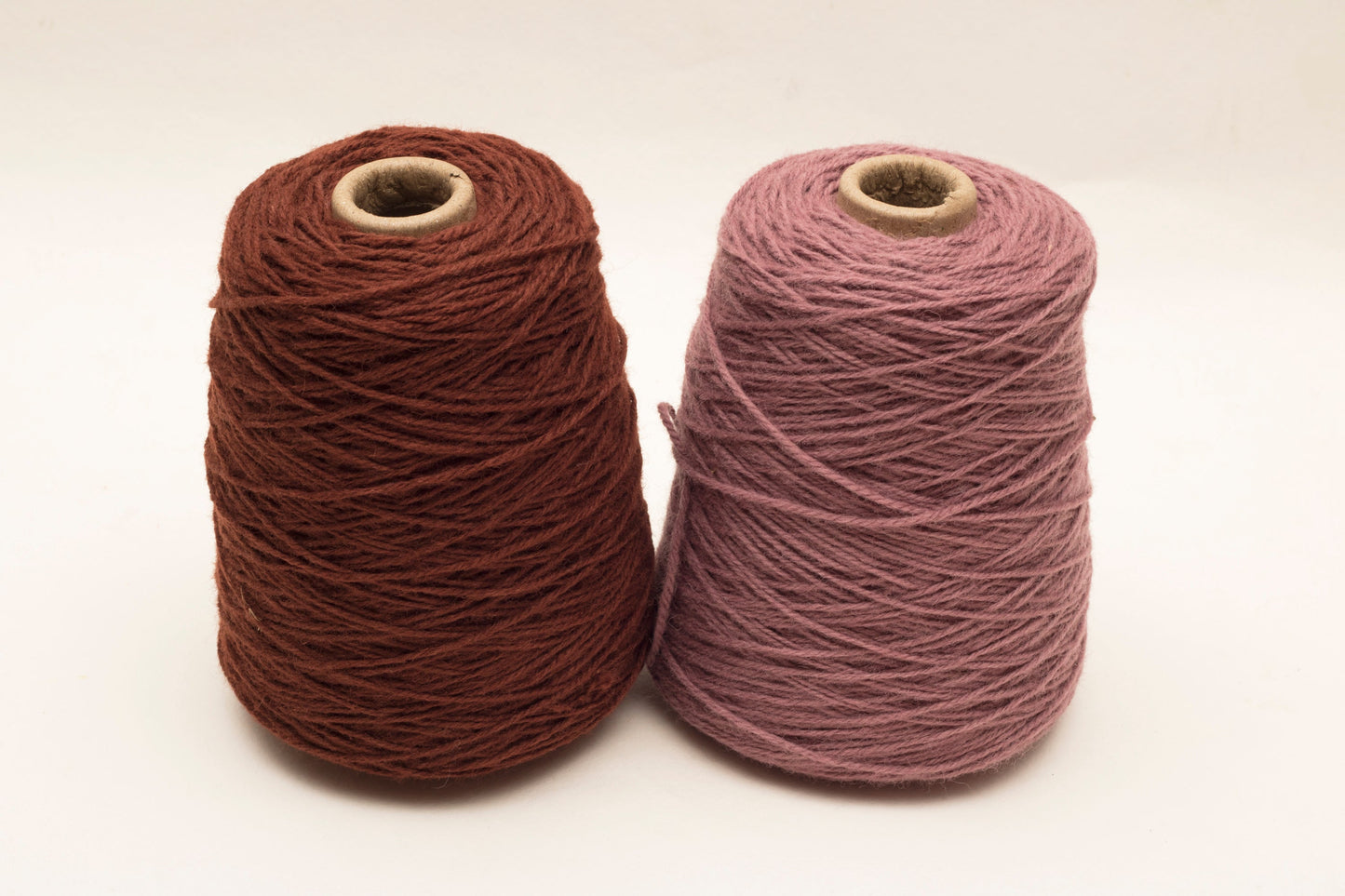 Maroon Brown 100% rug wool on cone for tufting