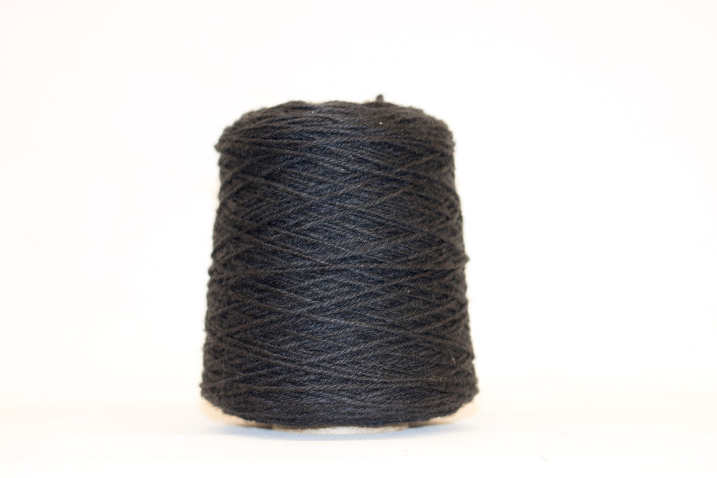 Black 100% rug wool on cone for tufting